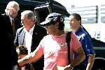 Schiphol 1 augustus 2005
Diego Armando Maradona met tatoeage vertrekt vanaf schiphol.