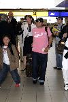 Schiphol 1 augustus 2005
Diego Armando Maradona met petje op schiphol