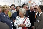 Amsterdam 20 augustus 2005
Koningin Beatrix doopt Beatrix catemaran voor het prinses Beatrix fonds op Sail 2005. Ronny Gerschtanowitz Karla Peijs en Erica Terpstra
