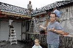 Fijnaart 23 augustus 2005
Frans Bauer verbouwing huis