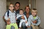 Fijnaart 23 augustus 2005
Christiaan Bauer voor het eerst naar school met broer Jan en Frans Bauer en Mariska. Frans Bauer jr
