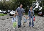 Fijnaart 23 augustus 2005
Christiaan Bauer voor het eerst naar school met broer Jan en Frans Bauer en Mariska Bauer