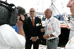 Amsterdam 20 augustus 2005
Koningin Beatrix doopt Beatrix catemaran voor het prinses Beatrix fonds op Sail 2005. Ronny Gerschtanowitz  met Gaston Starreveld