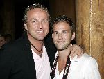 Rotterdam 7 augustus 2005
Monaco aan de maas feestje in de Jackie's.
Gordon  20 kg afgevallen met Jacob v Rozelaar