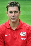 Eindhoven, 8 Augustus 2005 
Perspresentatie Selektie PSV Seizoen 2005/2006
Keeperstrainer Joop Hiele