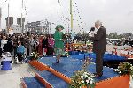 Amsterdam 20 augustus 2005
Koningin Beatrix doopt Beatrix catemaran voor het prinses Beatrix fonds op Sail 2005