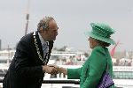 Amsterdam 20 augustus 2005
Koningin Beatrix doopt Beatrix catemaran voor het prinses Beatrix fonds op Sail 2005. met Job Cohen