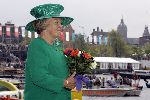 Amsterdam 20 augustus 2005
Koningin Beatrix doopt Beatrix catemaran voor het prinses Beatrix fonds op Sail 2005
