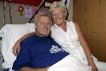 Almere 17 augustus 2005
Koos Alberts met zijn vrouw Joke in het ziekenhuis na gebroken been