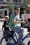 Amsterdam 30 augustus 2005
Martijn Krabbe met Bikkel op de fiets