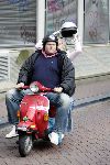 Amsterdam 8 augustus 2005
Reunie sterrenslag met boot in amsterdam.
Menno Kohler op vespa scooter