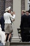 Apeldoorn 25 augustus 2005
Trouwen Prins Pieter Christiaan en Anita v Eijk.
Prinses Marilene maakt foto met digitale foto