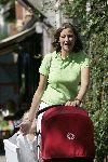 Amsterdam 17 augustus 2005
Prinses Marilene achter de kinderwagen met Anna