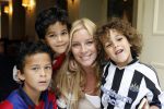 Amsterdam 29 mei 2006
Presentatie boek Patrick Kluivert in hotel Krasnapolsky.
 Angela Quincy  Justin en ruben
Peter Smulders bv