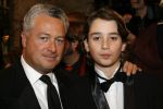 AMSTERDAM 16 november 2006
Premiere James Bond in Tuschinski. Bram Moszkowicz met zoon Natan