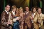 Hilversum 24 november 2006
Opnames wie wordt Tarzan? Tooske Ragas zwanger met Chantal Janzen John Vooijs Mark v Beelen Wouter Braaf Ron Link en Dennis ter Vergert