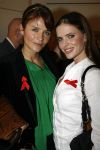 Amsterdam 1 december 2006
De Armani winkel op de pc hooftstraat organiseert een aan tbv het aidsfonds. Deelneemster Hollands Next top model Silvie met helena Christensen