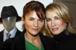 Amsterdam 1 december 2006
De Armani winkel op de pc hooftstraat organiseert een aan tbv het aidsfonds. Anouk Smulders en Helena Christensen
