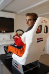 Amsterdam 29 november 2006
Jeroen Bleekemolen in zijn playseats.