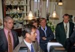 Amsterdam 17 Oktober 1997
Persconferentie t.g.v. Opening Replay modezaak
Prinses Stephanie van Monaco in een bar na afloop
