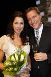 Gouda 7 december 2009
Premiere de gelukkige huisvrouw in het theater van Gouda.
De acteurs zijn Isa Hoes Marc Klein Essink Ruben Lursen Anne Lamsvelt en Marie Louise Stheins. Albert Verlinde met Heleen v Royen
Peter Smulders bv