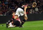 Eindhoven, 12 December 2009
Kompetitiewedstrijd PSV-AZ, eindstand 1-0 Seizoen 2009/2010
Balasz Dzsudzsak wordt onderuit gehaald door Ragnar Klavan
Foto Junior Smulders