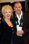 Amsterdam 16 november 2009
Premiere komt een vrouw bij de dochter in Tuschinski. Bonnie St Claire en Gerard Joling
Peter Smulders bv