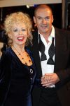 Amsterdam 16 november 2009
Premiere komt een vrouw bij de dochter in Tuschinski. Bonnie St Claire en Gerard Joling
Peter Smulders bv