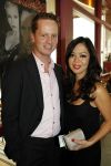 Hoorn 15 november 2009
Premiere Chicago in de schouwburg van Hoorn. Cystine Carreon met een vriend
Peter Smulders bv