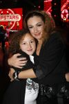 Hilversum 4 december 2009
Opnames live show popstars in studio 22. Dewi Pechler met moeder en dochter Nomi
Peter Smulders bv