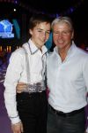 Amsterdam 8 december 2009
Sterren kinderen dansen op het ijs in de rai. Dries Roelvink met zoon Donny
Peter Smulders bv