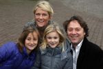 Kaatsheuvel 29 november 2009
Presentatie CD Sound of music in het efteling theater. Frits Sissing met zijn vrouw en dochters Lot en Sophie
Peter Smulders bv