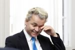 Den Haag 19 november 2009
Karel Hille intervieuwt Geert Wilders op het binnenhof.
Peter Smulders bv