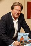 Amsterdam Schiphol 23 november 2009
Presentatie boek Hans Kazan in het Hilton hotel.
Peter Smulders bv