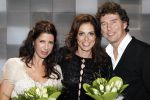 Gouda 7 december 2009
Premiere de gelukkige huisvrouw in het theater van Gouda.
De acteurs zijn Isa Hoes Marc Klein Essink Ruben Lursen Anne Lamsvelt en Marie Louise Stheins.. Heleen v Royen
Peter Smulders bv