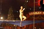 Helmond, 11 November 2009
Kestrscircus Renz met diverse BN-ers in aktie
Humberto Tan aan de trapeze
Foto Peter Smulders