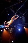 Helmond, 11 November 2009
Kerstcircus Herman Renz met BN-ers
Humberto Tan tijdens zijn uitvoering aan de trapeze
Foto Peter Smulders BV