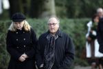 Amsterdam 8 december 2009
Begrafenis Ramses Shaffy op zorgvlied. Ramses vertrok met koets vanaf Carre. Daar waren Liesbeth List met man en dochter en Kitty Courbois. Joop Braakhekke
Peter Smulders bv