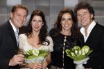 Gouda 7 december 2009
Premiere de gelukkige huisvrouw in het theater van Gouda.
De acteurs zijn Isa Hoes Marc Klein Essink Ruben Lursen Anne Lamsvelt en Marie Louise Stheins. Albert Verlinde met Heleen v Royen
Peter Smulders bv