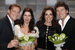 Gouda 7 december 2009
Premiere de gelukkige huisvrouw in het theater van Gouda.
De acteurs zijn Isa Hoes Marc Klein Essink Ruben Lursen Anne Lamsvelt en Marie Louise Stheins. Albert Verlinde met Heleen v Royen
Peter Smulders bv