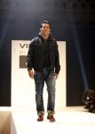 Amsterdam 9 november 2009
modeshow JC Rags en Vingino op  de beurs van Life after Football. Michael Mols met zoon
Peter Smulders bv