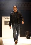 Amsterdam 9 november 2009
modeshow JC Rags en Vingino op  de beurs van Life after Football. Michael Mols met zoon
Peter Smulders bv