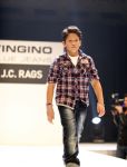 Amsterdam 9 november 2009
modeshow JC Rags en Vingino op  de beurs van Life after Football. Michael Mols zoon
Peter Smulders bv