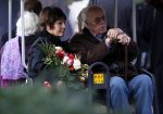 Amsterdam 8 december 2009
Begrafenis Ramses Shaffy op zorgvlied. Ramses vertrok met koets vanaf Carre. Daar waren Liesbeth List met man en dochter en Kitty Courbois. Mies Bouman met man Leen Timp
Peter Smulders bv