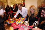 Amsterdam 28 november 2009
Bn ers lopen modeshow en verkopen art bags voor het aids fonds in de bijenkorf. Gerard Joling en Patricia Paay
Peter Smulders bv