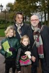 Kaatsheuvel 29 november 2009
Presentatie CD Sound of music in het efteling theater. Serge Henri Valcke met een kennis en zijn kinderen
Peter Smulders bv