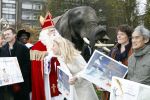 Amsterdam 16 november 2009
Presentatie boek  sinterklaas Douwe Egberts met Paul de Leeuw Susan Smit Francine Oomen en Kim Lian v d Meij ( zwanger)
Peter Smulders bv