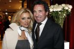 Amsterdam 1 december 2009
Opening Tiffany's winkel in de pc hooftstraat. Ronnie Rosenbaum en tatjana
Peter Smulders bv