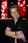 Hilversum 4 december 2009
Opnames live show popstars in studio 22. Wesley met zijn zwangere vriendin en met Buddha to Buddha armaband
Peter Smulders bv
