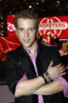 Hilversum 4 december 2009
Opnames live show popstars in studio 22. Wesley met zijn zwangere vriendin en met Buddha to Buddha armaband
Peter Smulders bv